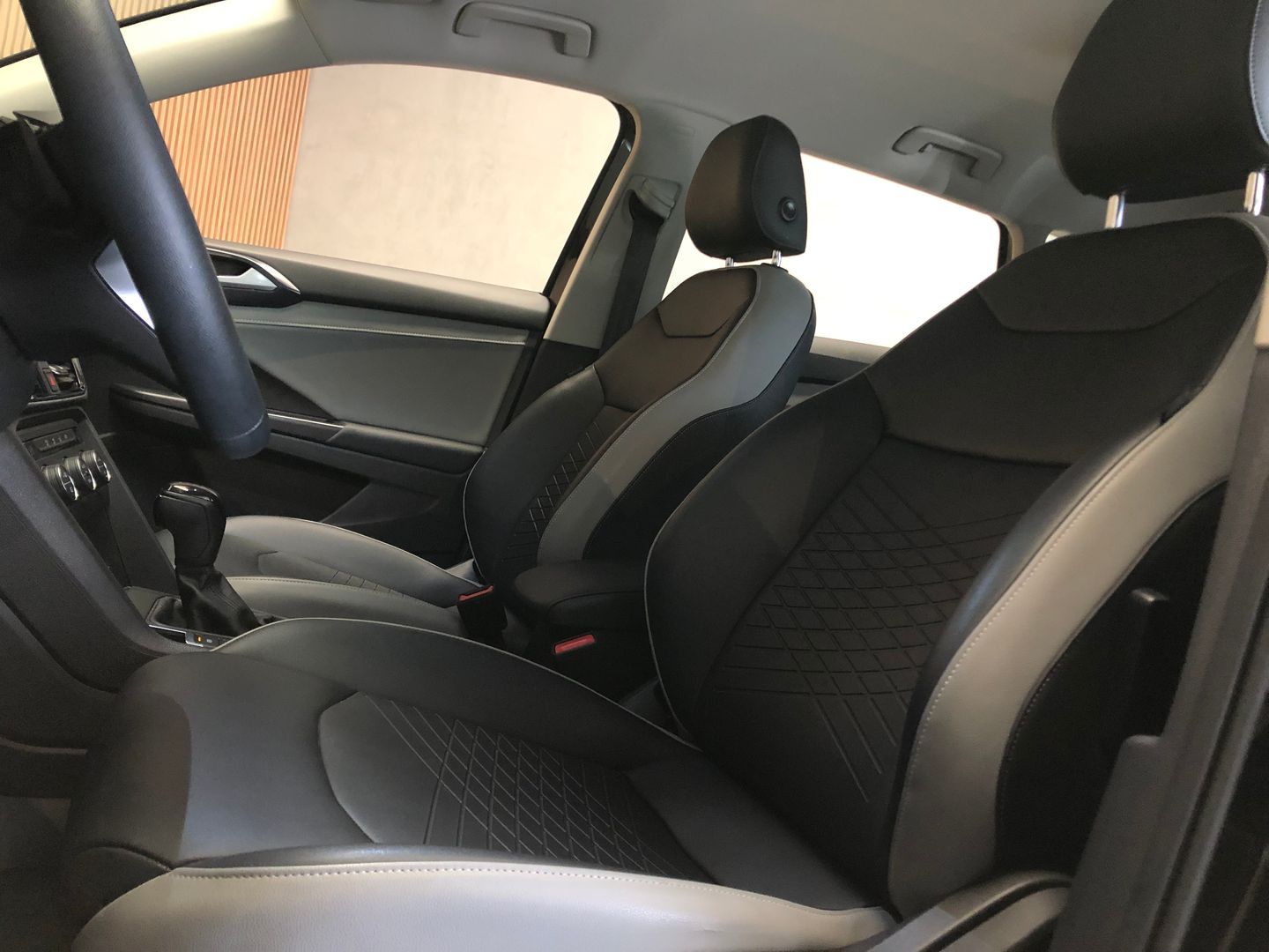 volkswagen-taos-1-4-250-tsi-total-flex-confortline-autom-tico-2022-em