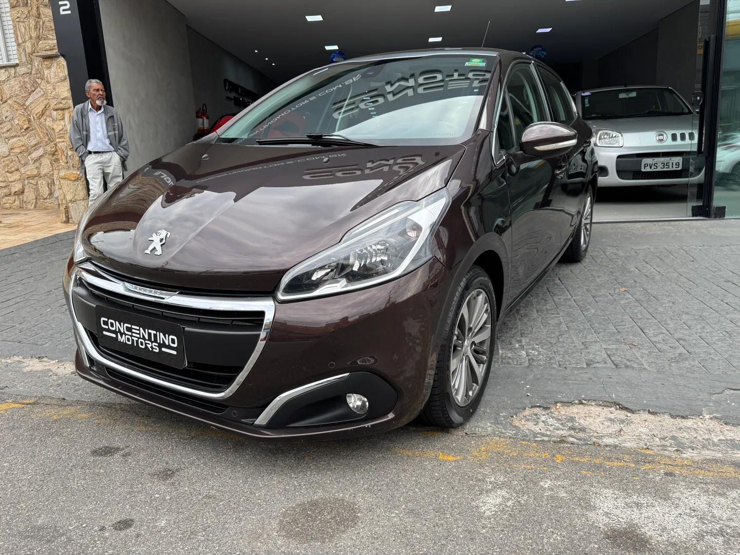 Imagem exterior do veículo 208 2017 1.6 Griffe 16V Flex 4P Automático