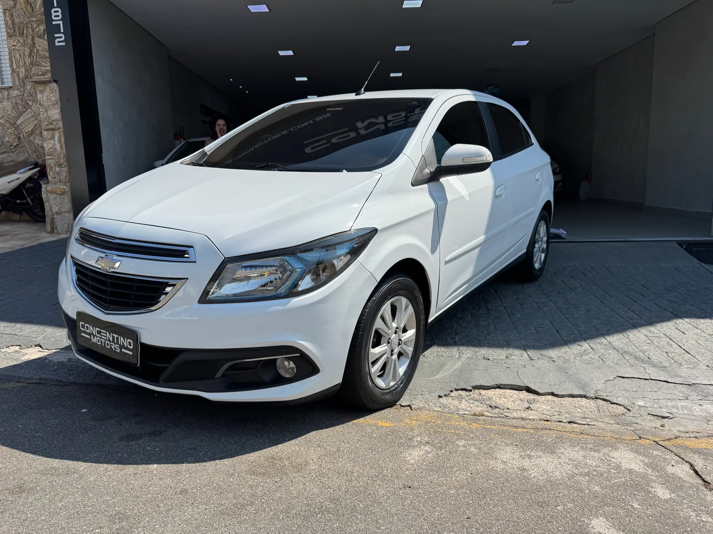 Imagem exterior do veículo Onix 2016 1.4 Mpfi Ltz 8V Flex 4P Automático