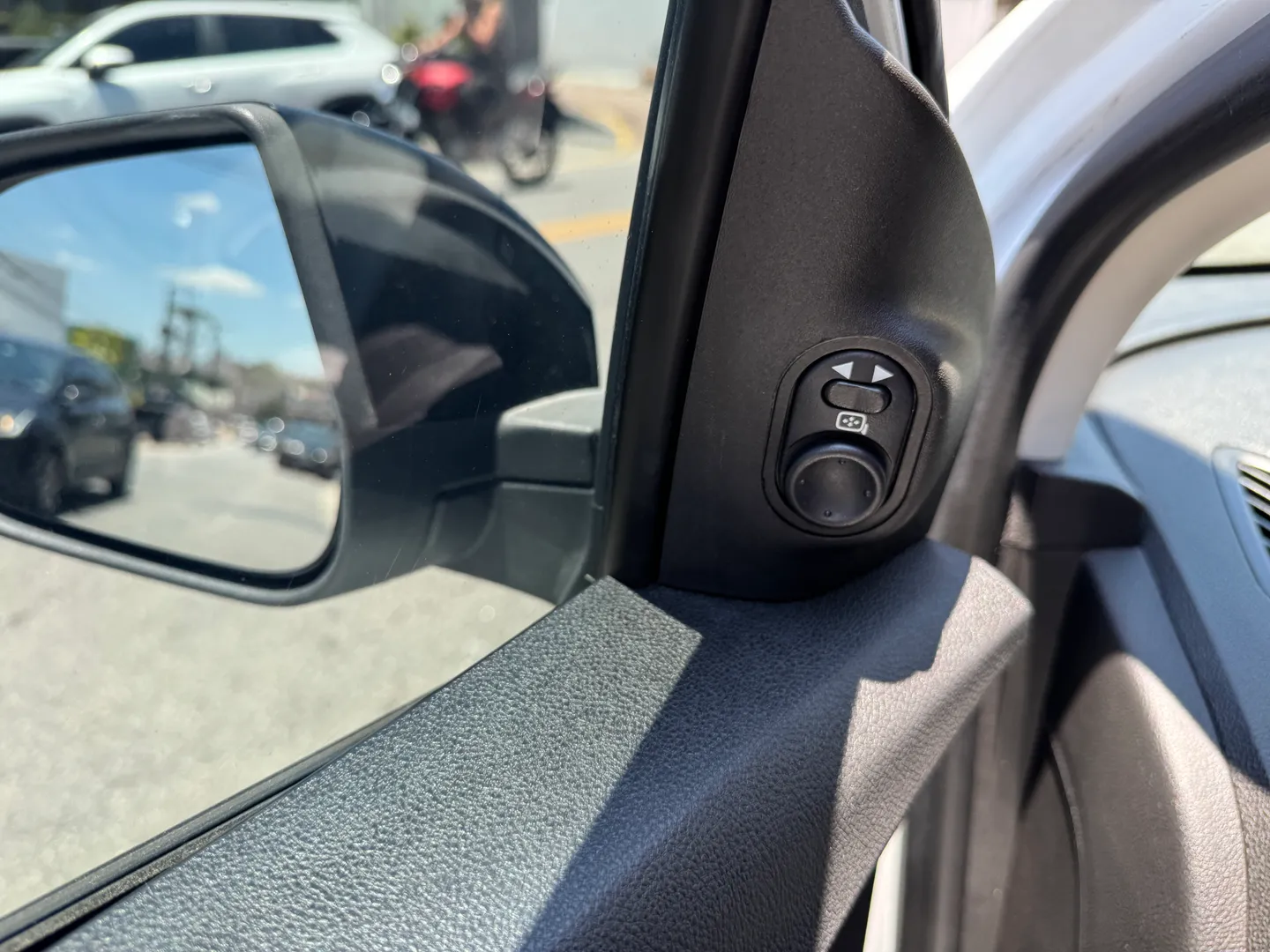 Imagem 10 – Chevrolet Onix 1.4 Mpfi Advantage 8V Flex 4P Automático