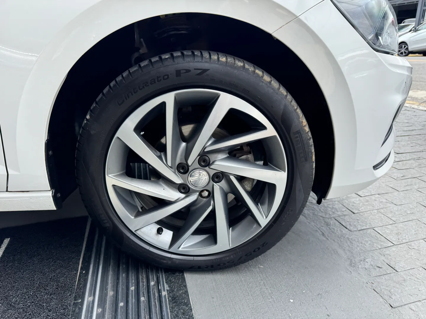 Imagem 16 – Volkswagen Polo 1.0 200 Tsi Highline Automático