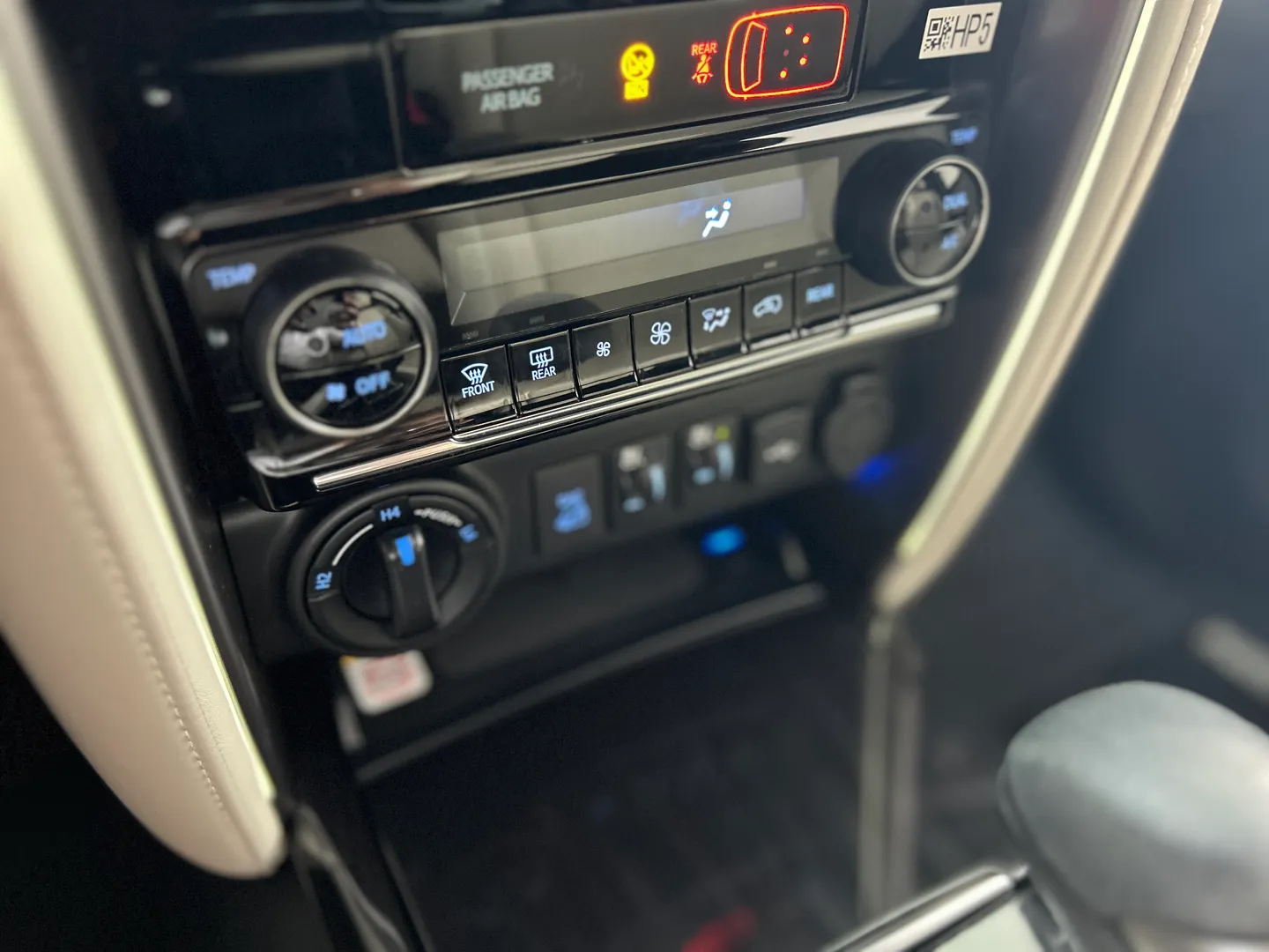 Imagem 11 – Toyota Hilux Sw4 2.8 D-4D Turbo Diesel Diamond 7L 4X4 Automático