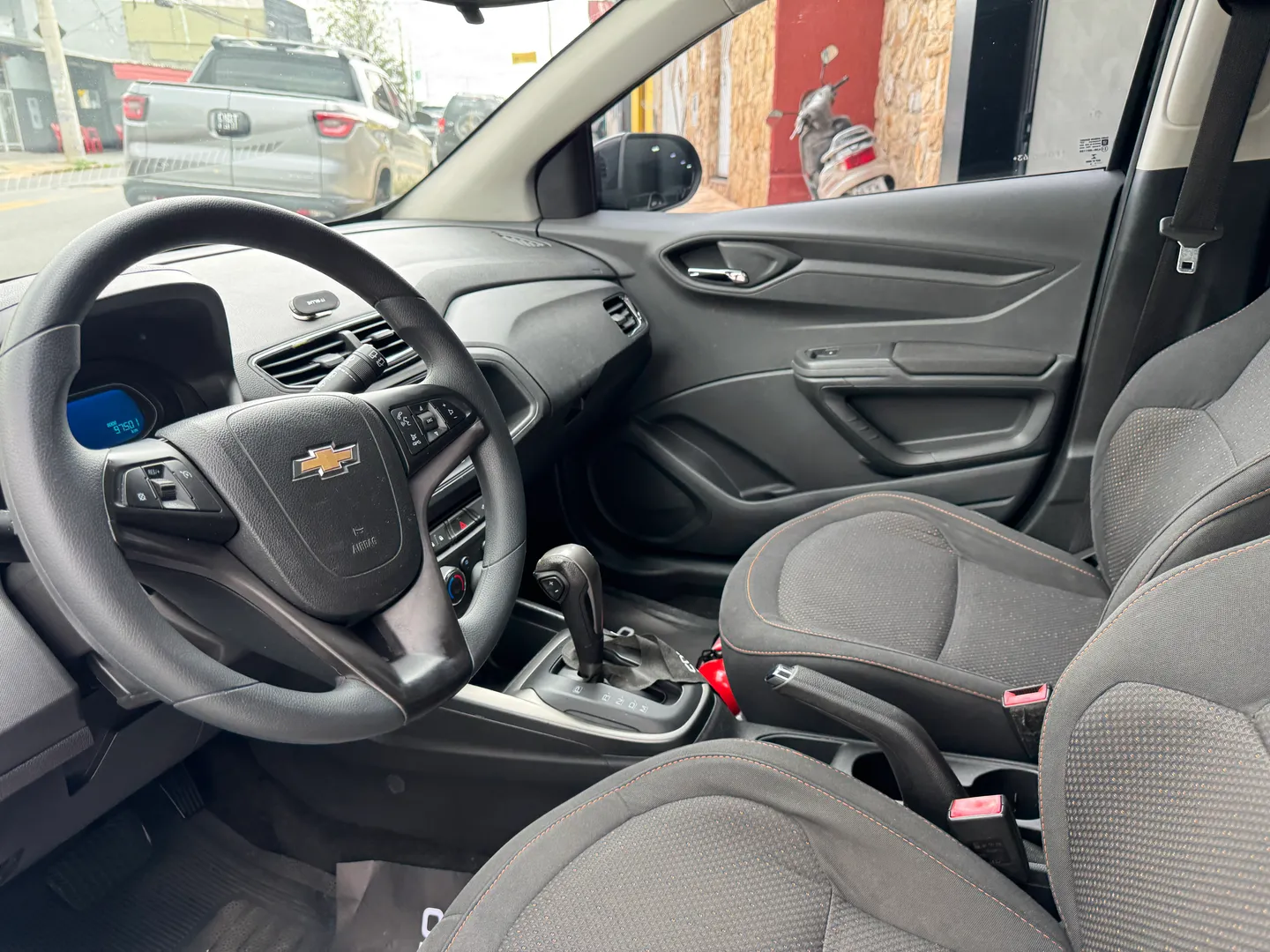 Imagem 8 – Chevrolet Onix 1.4 Mpfi Ltz 8V Flex 4P Automático