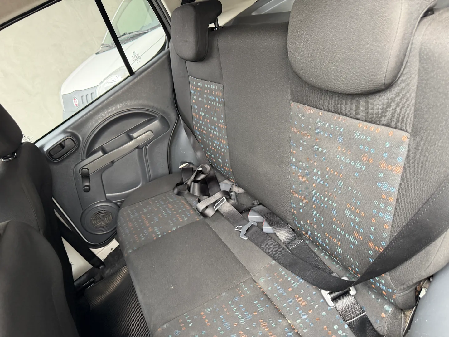 Imagem 10 – Fiat Uno 1.0 Evo Vivace 8V Flex 4P Manual
