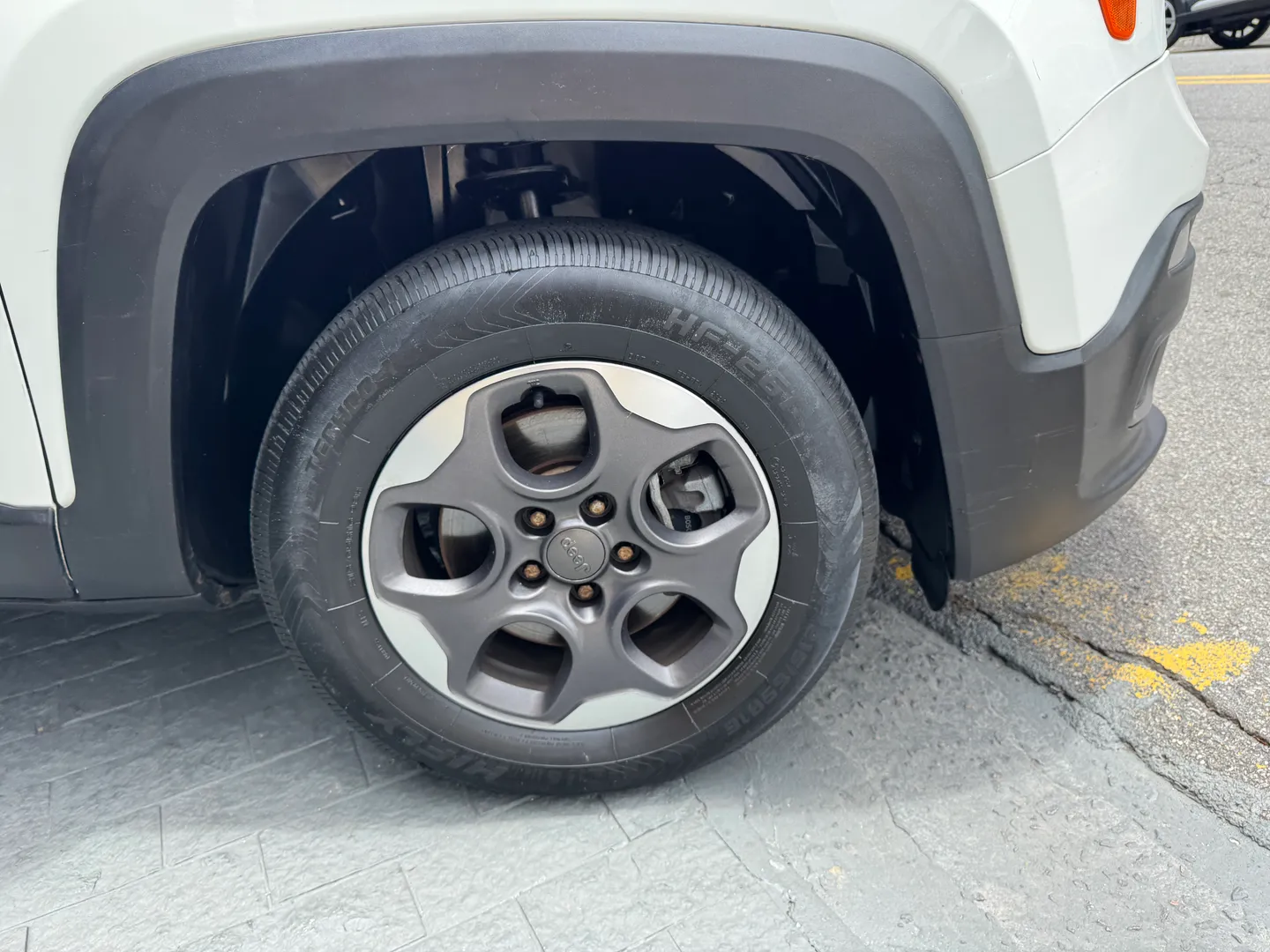 Imagem 8 – Jeep Renegade 1.8 16V Flex Sport 4P Manual