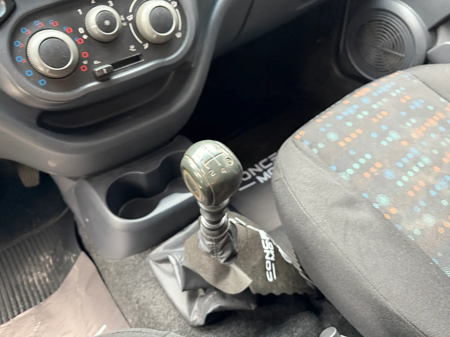 Imagem 7 – Fiat Uno 1.0 Evo Vivace 8V Flex 4P Manual