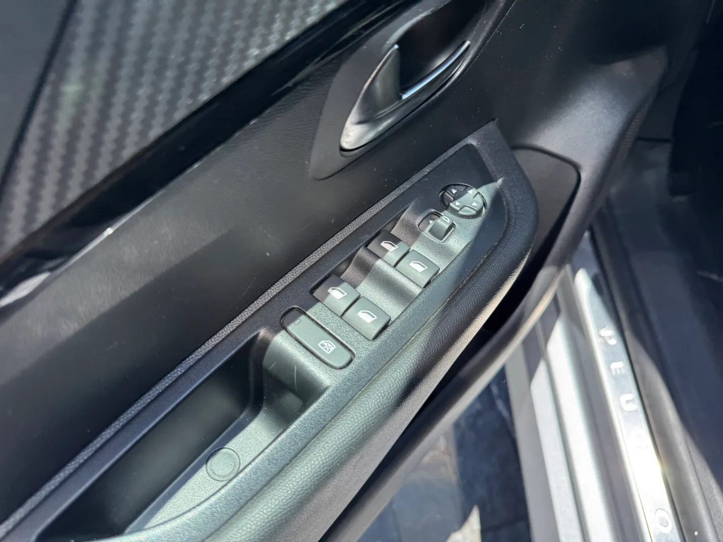 Imagem 14 – Peugeot 208 1.0 Firefly Flex Style Manual