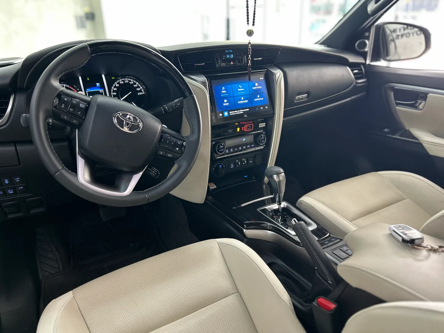 Imagem 12 – Toyota Hilux Sw4 2.8 D-4D Turbo Diesel Diamond 7L 4X4 Automático