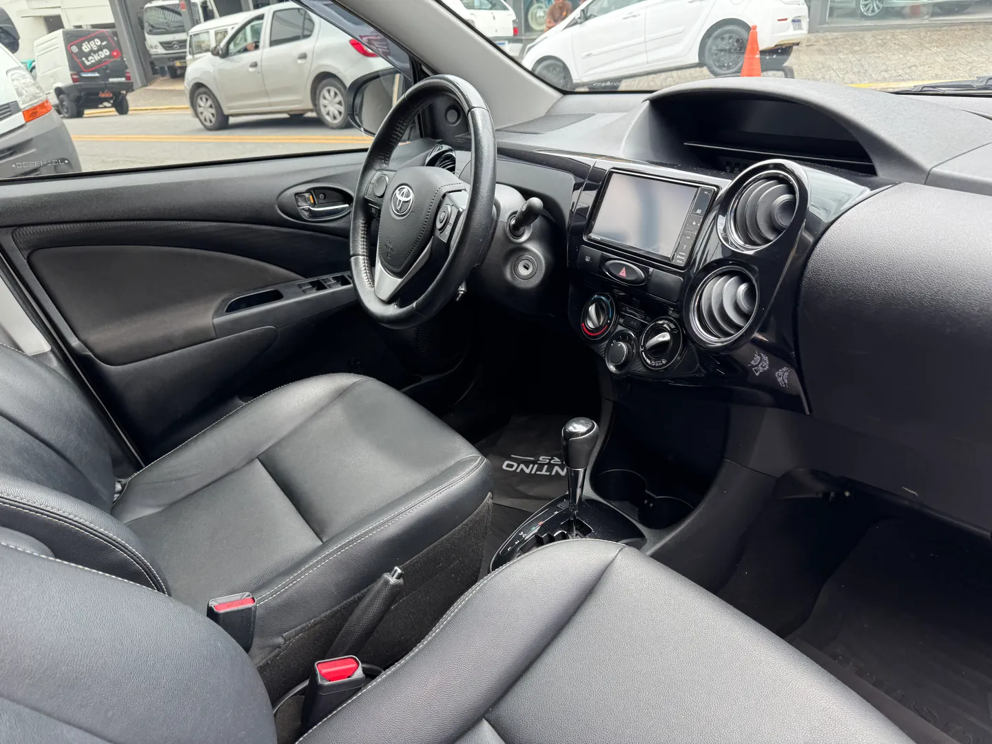 Imagem 7 – Toyota Etios Cross 1.5 16V Flex 4P Automático