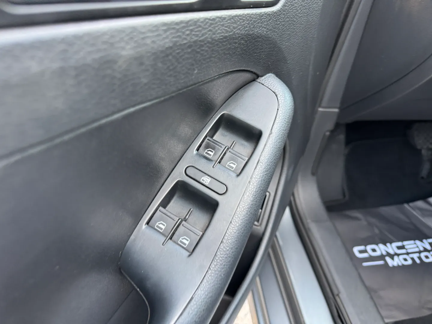 Imagem 12 – Volkswagen Jetta 2.0 Comfortline Flex 4P Tiptronic