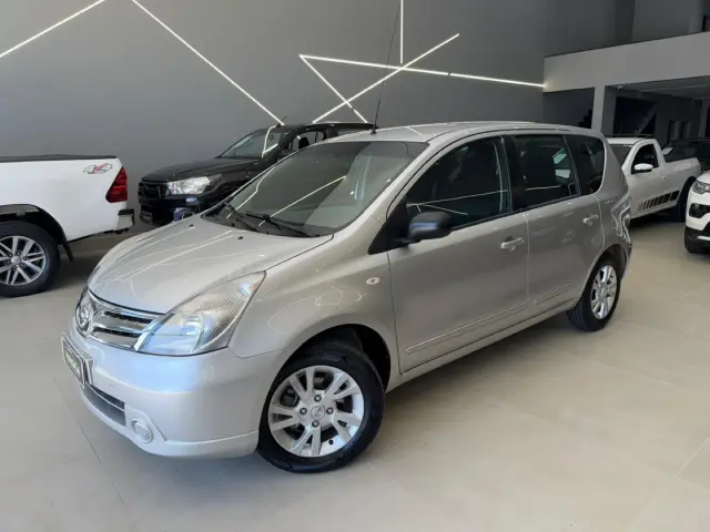 Nissan Livina 2013