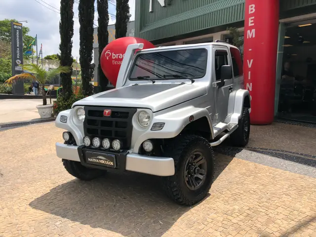 Troller T4 2012