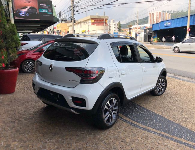 Imagem exterior do veículo Stepway 2023 1.6 16V Sce Flex Iconic X-Tronic 