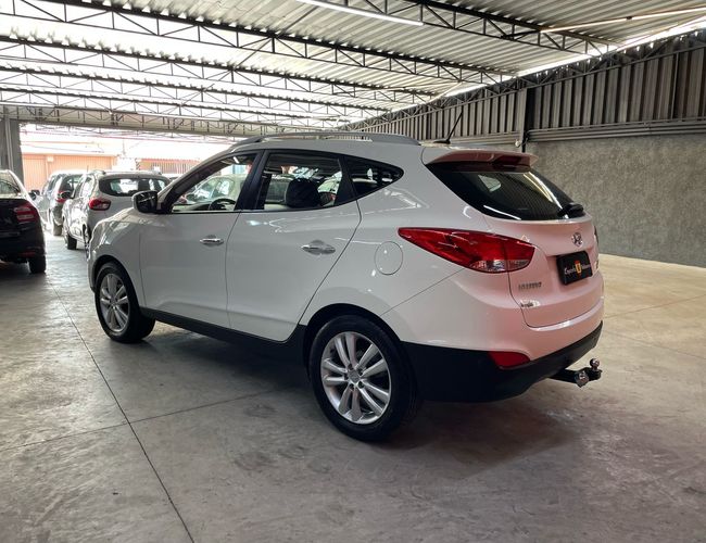 Imagem exterior do veículo Ix35 2013 2.0 Mpi 4X2 16V Flex 4P Automático 