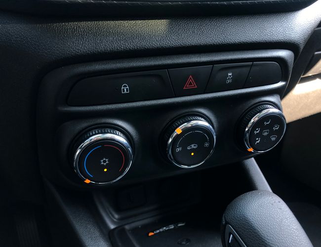 Imagem exterior do veículo Tracker 2023 1.2 Turbo Flex Premier Automático 