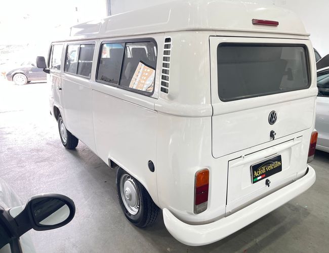 Imagem exterior do veículo Kombi 2012 1.4 Mi Std Lotação 8V Flex 3P Manual 