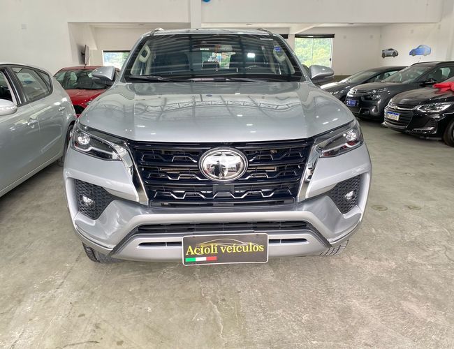 Imagem exterior do veículo Hilux Sw4 2021 2.8 D-4D Turbo Diesel Srx 7L 4X4 Automático 