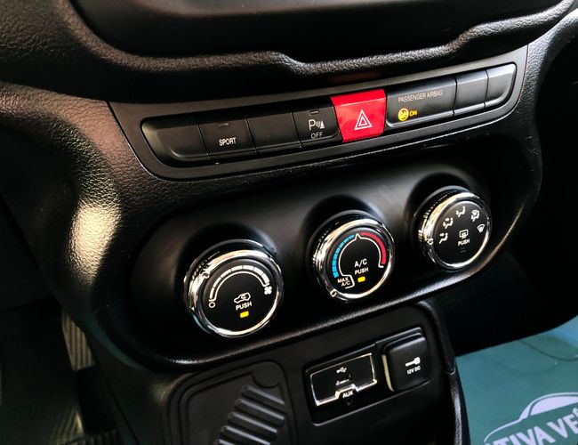 Imagem exterior do veículo Renegade 2018 1.8 16V Flex Sport 4P Manual 