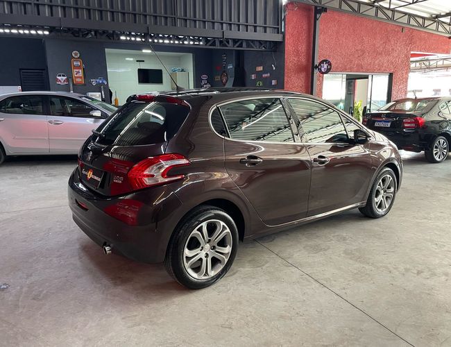 Imagem exterior do veículo 208 2015 1.6 Griffe 16V Flex 4P Automático 