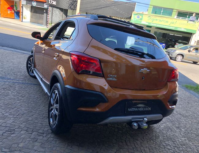 Imagem exterior do veículo Onix 2017 1.4 Mpfi Activ 8V Flex 4P Automático 