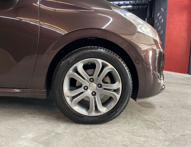 Imagem exterior do veículo 208 2015 1.6 Griffe 16V Flex 4P Automático 