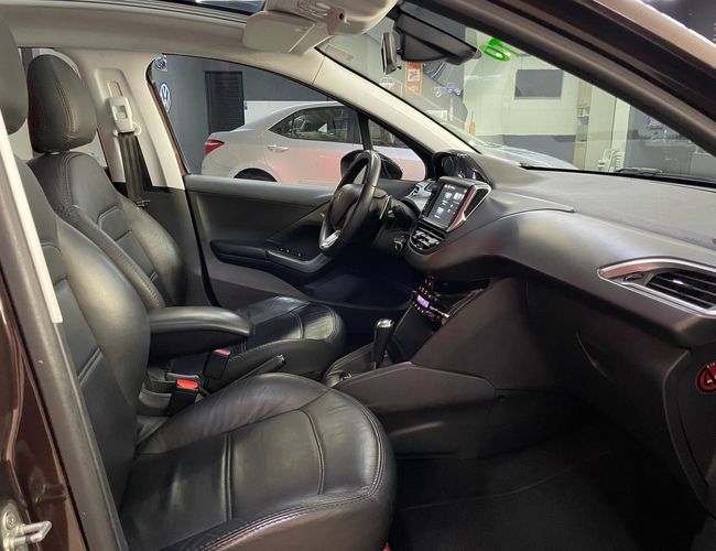 Imagem exterior do veículo 208 2015 1.6 Griffe 16V Flex 4P Automático 