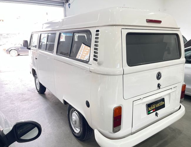 Imagem exterior do veículo Kombi 2012 1.4 Mi Std Lotação 8V Flex 3P Manual 