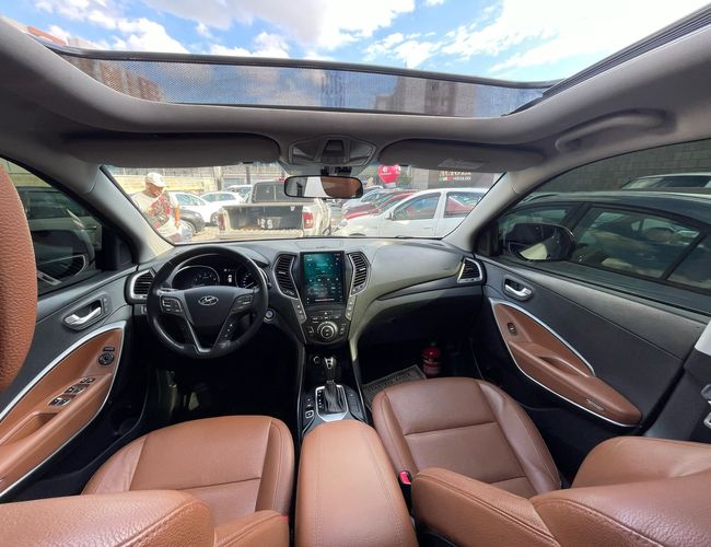 Imagem exterior do veículo Santa Fé 2016 3.3 Mpfi 4X4 7 Lugares V6 270Cv Gasolina 4P Automático 