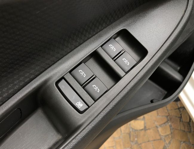Imagem exterior do veículo Onix 2023 1.0 Flex Manual 
