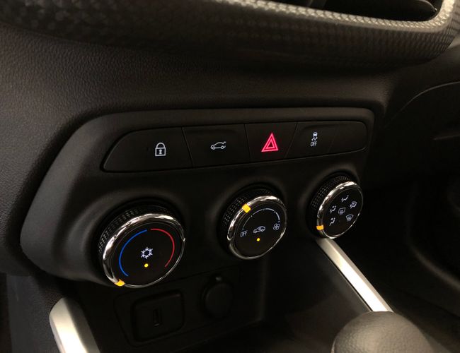 Imagem exterior do veículo Onix 2023 1.0 Turbo Flex Plus Ltz Automático 