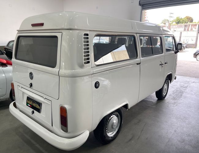 Imagem exterior do veículo Kombi 2012 1.4 Mi Std Lotação 8V Flex 3P Manual 