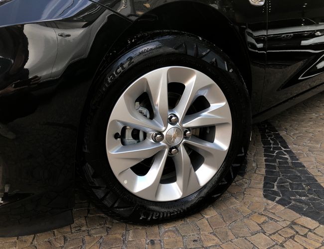 Imagem exterior do veículo Onix 2023 1.0 Flex Plus Lt Manual 