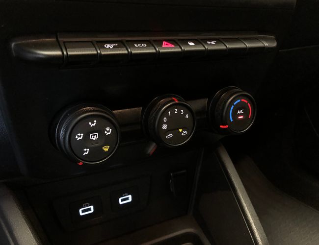Imagem exterior do veículo Duster 2024 1.6 16V Sce Flex Intense Manual 