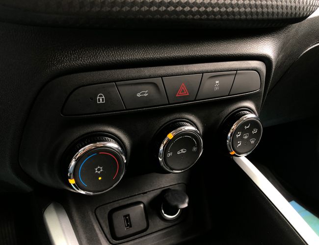 Imagem exterior do veículo Onix 2025 1.0 Flex Plus Lt Manual 