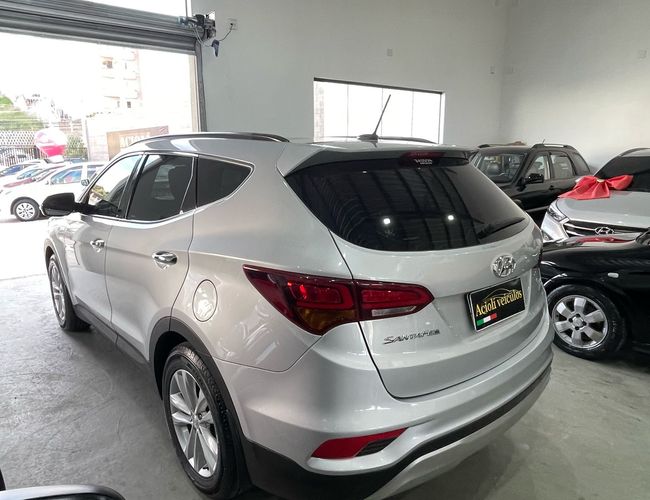 Imagem exterior do veículo Santa Fé 2016 3.3 Mpfi 4X4 7 Lugares V6 270Cv Gasolina 4P Automático 