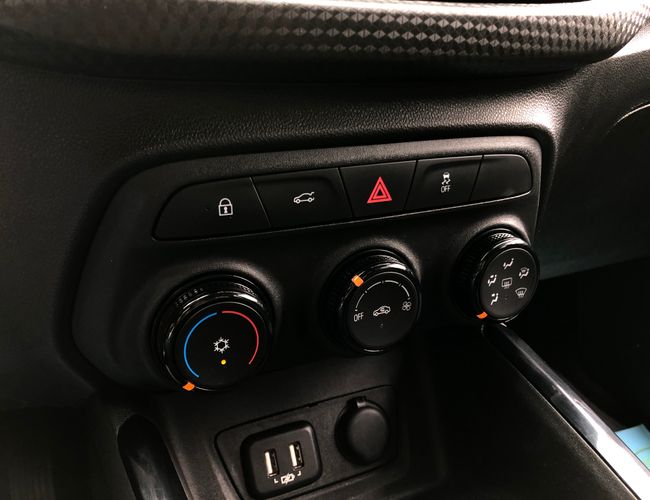 Imagem exterior do veículo Onix 2023 1.0 Flex Manual 