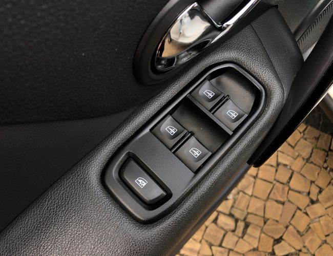 Imagem exterior do veículo Stepway 2023 1.6 16V Sce Flex Iconic X-Tronic 