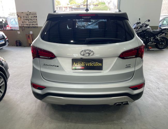 Imagem exterior do veículo Santa Fé 2016 3.3 Mpfi 4X4 7 Lugares V6 270Cv Gasolina 4P Automático 