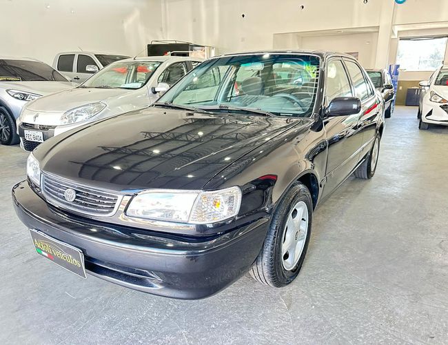 Imagem exterior do veículo Corolla 2001 1.8 Xei 16V Gasolina 4P Automático 