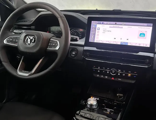 Imagem 11 – Rampage 2025 2.0 Hurricane 4 Turbo Gasolina Rebel 4X4 Automático