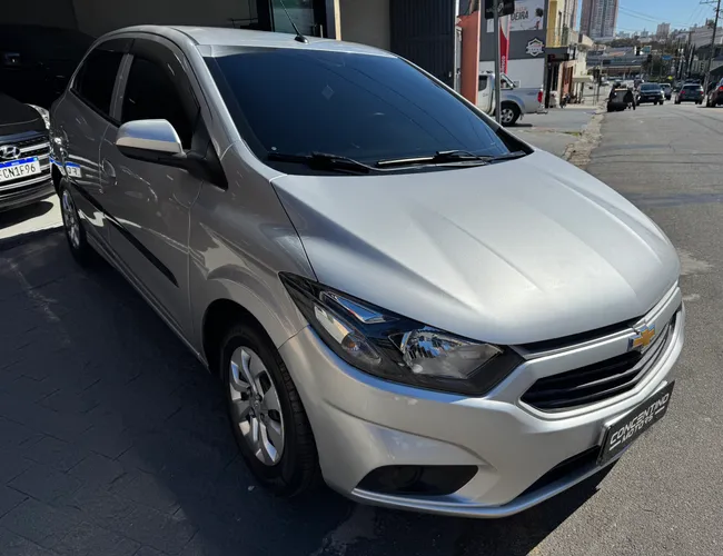 Imagem exterior do veículo Onix 2019 1.0 Mpfi Lt 8V Flex 4P Manual