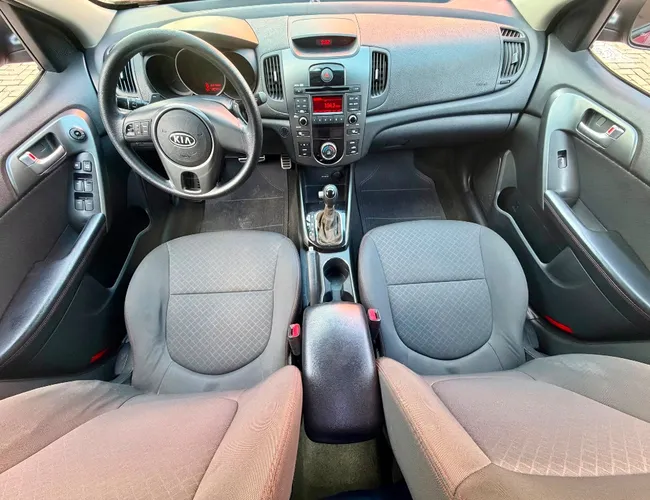 Imagem 14 – Cerato 2012 1.6 E.221 Sedan 16V Gasolina 4P Automático