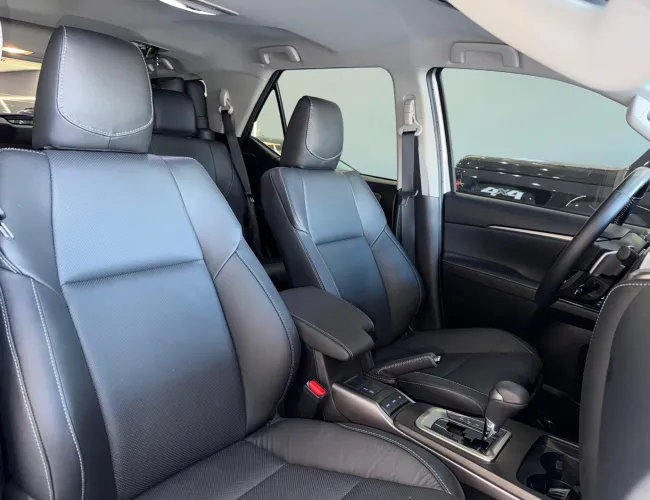 Imagem 18 – Hilux Sw4 2025 2.8 D-4D Turbo Diesel Srx Platinum 7L 4X4 Automático