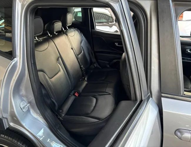 Imagem 12 – Renegade 2021 1.8 16V Flex Longitude 4P Automático