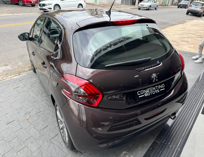 Imagem exterior do veículo 208 2017 1.6 Griffe 16V Flex 4P Automático