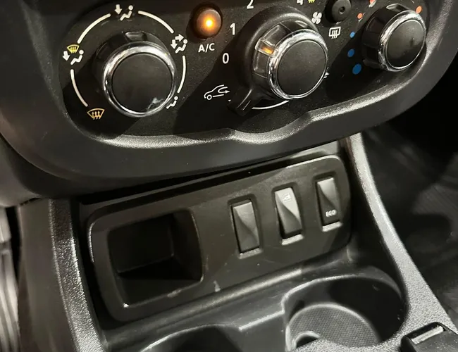 Imagem 13 – Duster 2016 1.6 Dakar 4X2 16V Flex 4P Manual