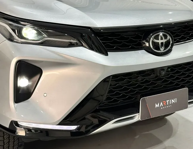 Imagem 8 – Hilux 2025 Hilux Sw4 Srx Plat. 4X4 2.8 Tb Die. Aut.