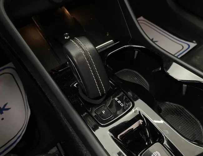 Imagem 12 – Xc40 2022 1.5 T5 Recharge R-Design Geartronic