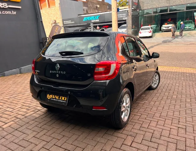 Imagem 7 – Sandero 2015 1.6 DYNAMIQUE 8V FLEX 4P MANUAL