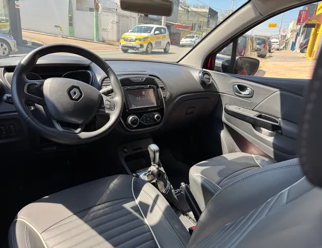 Imagem exterior do veículo Captur 2019 1.6 16V Sce Flex Intense X-Tronic